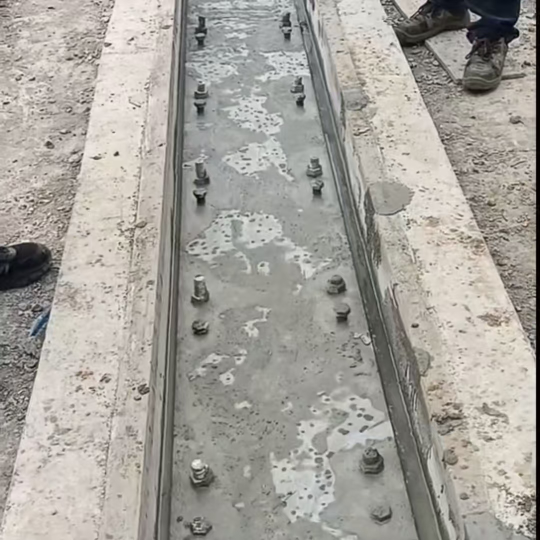 枝江港口码头起重机龙门吊重型机械设备稳固用早强快凝轨道胶泥